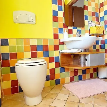 Appartamento La Casa Colorata - Close To The Port And Ferries Livorno