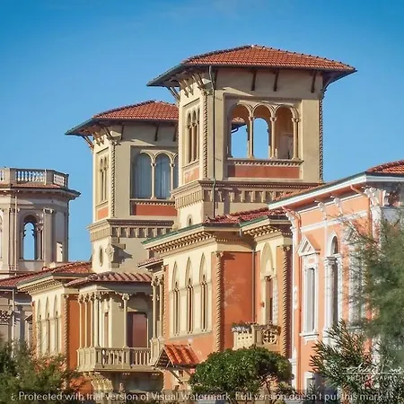 La Casa Colorata - Close To The Port And Ferries Appartamento Livorno