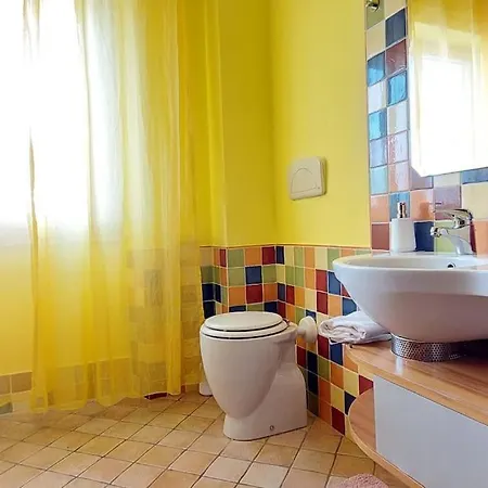 Appartamento La Casa Colorata - Close To The Port And Ferries Livorno