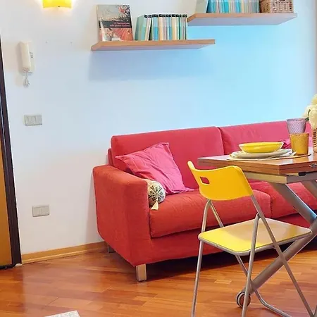 Apartment La Casa Colorata - Close To The Port And Ferries