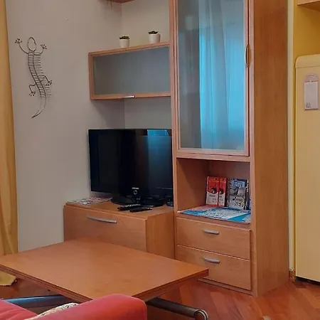 Apartment La Casa Colorata - Close To The Port And Ferries *