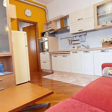 Apartment La Casa Colorata - Close To The Port And Ferries *